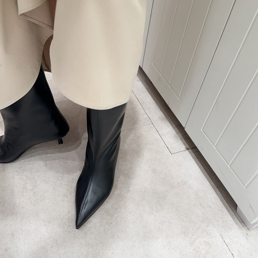 Retro Pointed Toe Kitten Heel Ankle Boots Stiletto Heel - Black